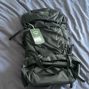 NWT Osprey Talon 44 Stealth Black S/M